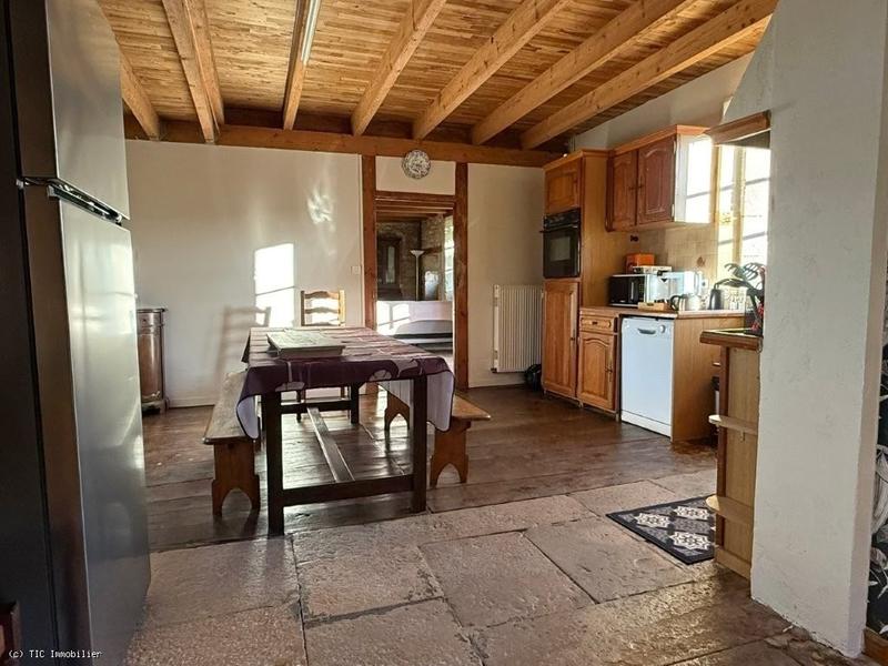 Maison - 258 m² - 9 pièces