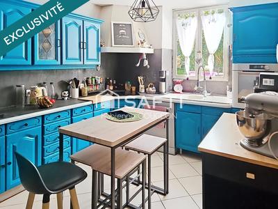 Maison - 214 m² - 8 pièces