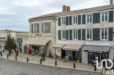 Maison - 348 m² - 12 pièces