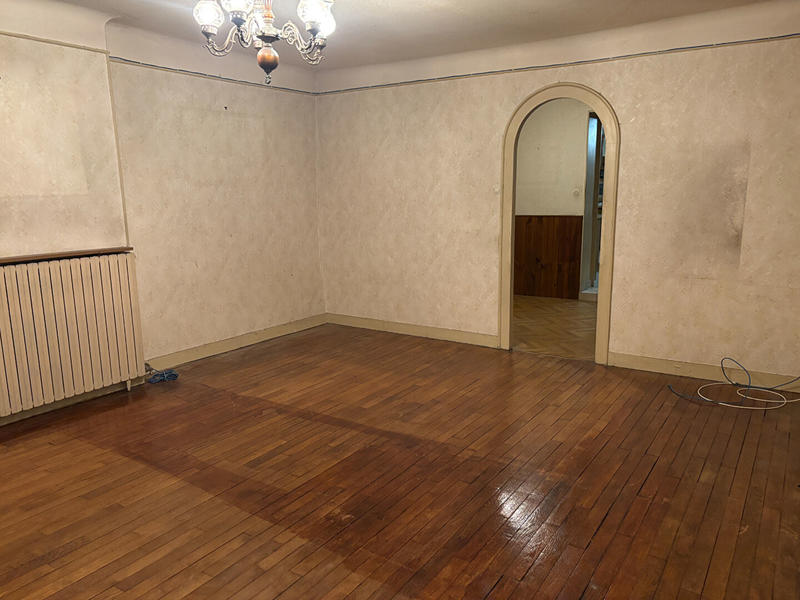 Maison - 213 m² - 7 pièces