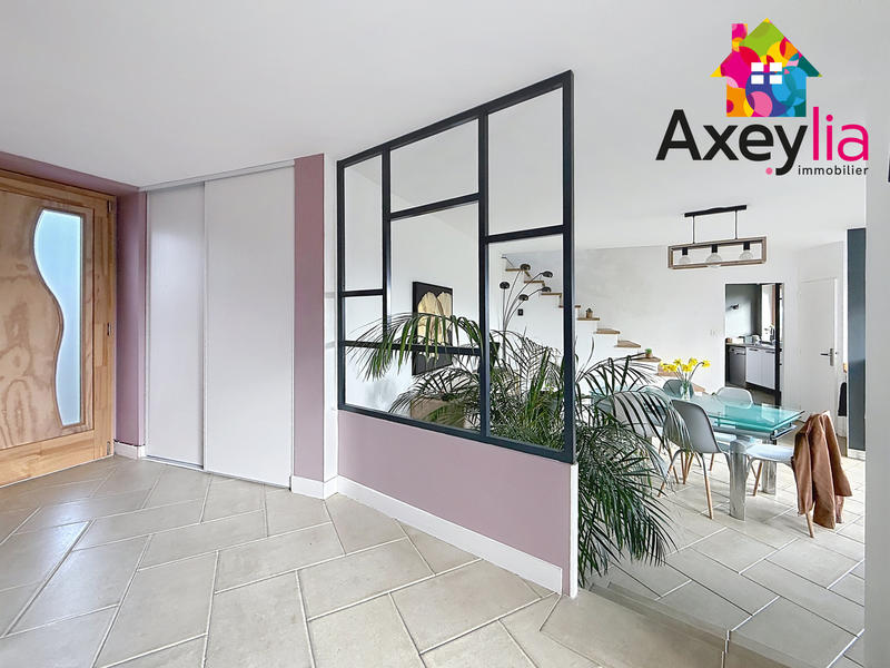 Maison - 195 m² - 8 pièces