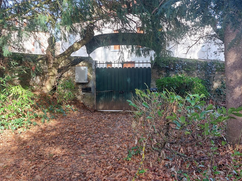 Propriété - 350 m² - 12 pièces