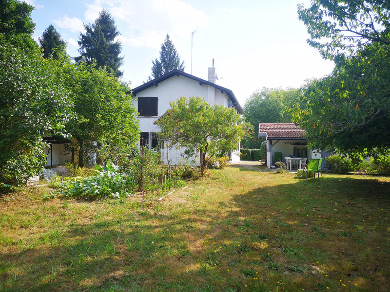 Maison - 217 m² - 7 pièces
