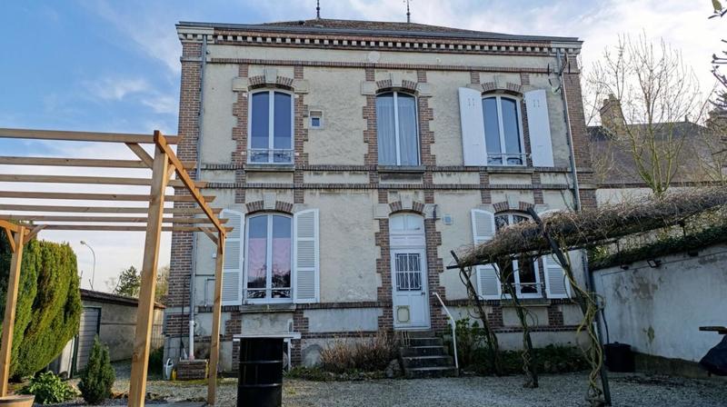 Maison - 164 m² - 8 pièces