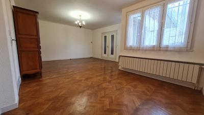Maison - 200 m² - 4 pièces