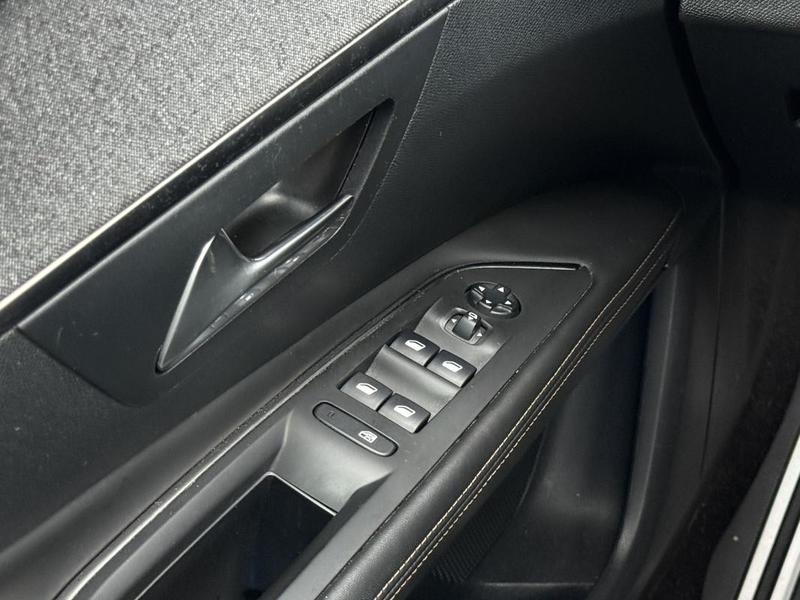 Peugeot 3008 1.6 Thp 165ch Gt Line s&amp;S Eat6 Toit Ouvrant