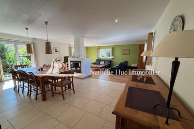 Maison - 163 m² - 5 pièces