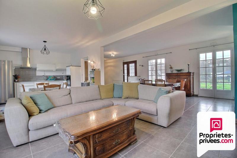 Maison - 210 m² - 8 pièces