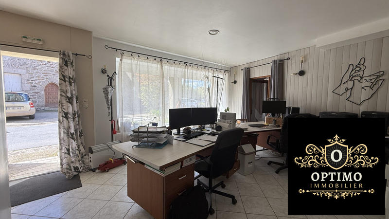 Maison - 450 m² - 12 pièces