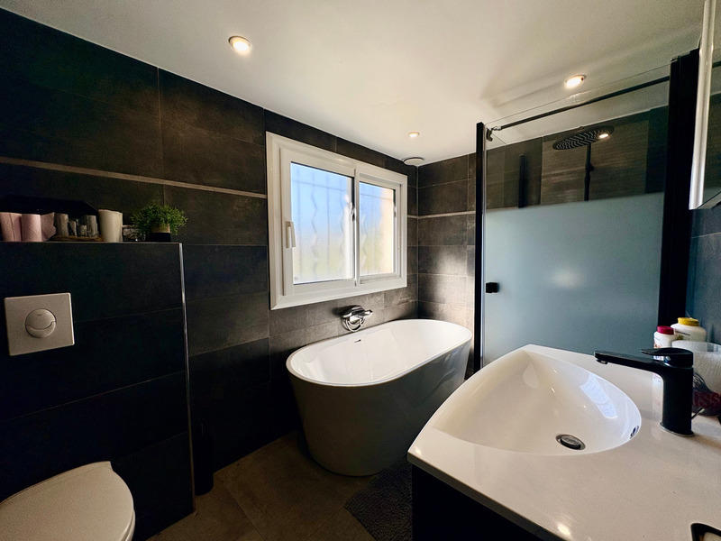 Villa - 140 m² - 5 pièces