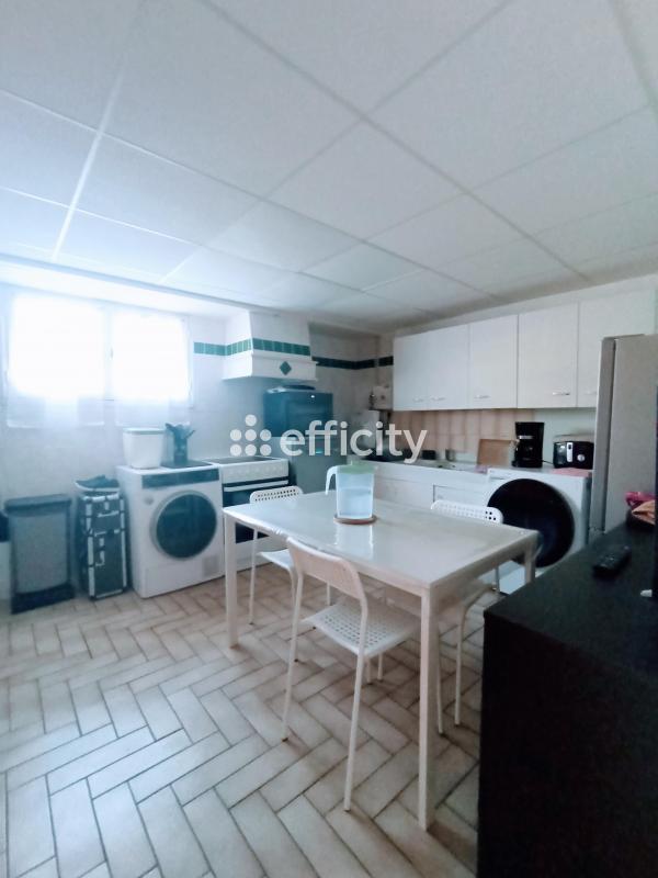 Maison - 184 m² - 12 pièces