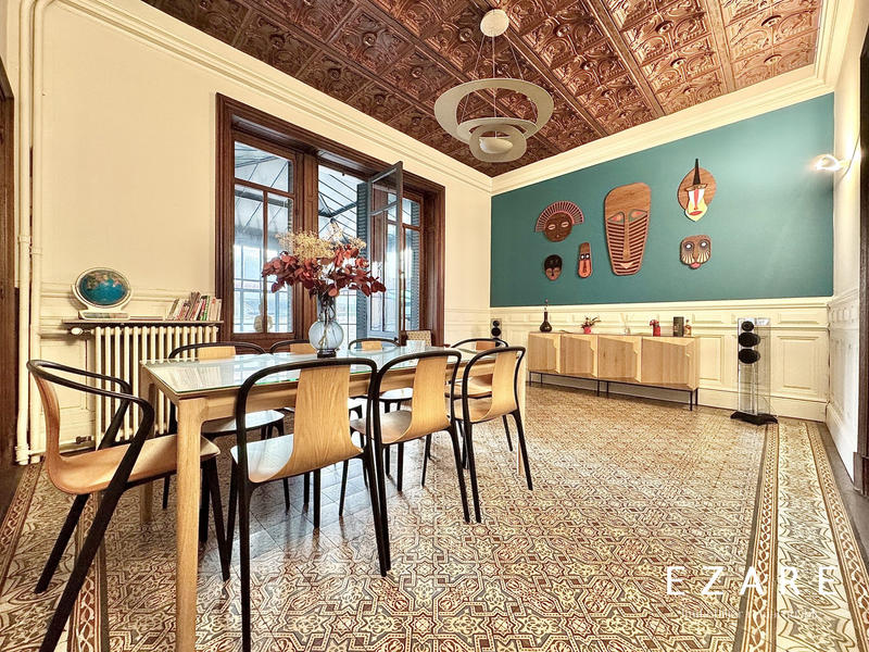 Bureau - 352 m² - 12 pièces