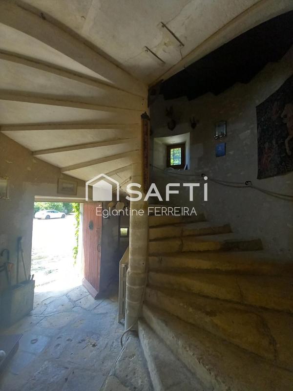 Propriété - 451 m² - 12 pièces