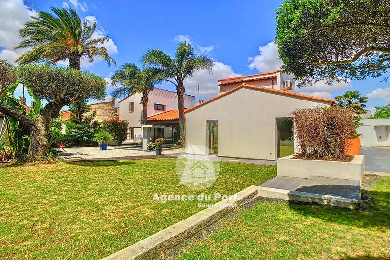 Villa - 200 m² - 6 pièces