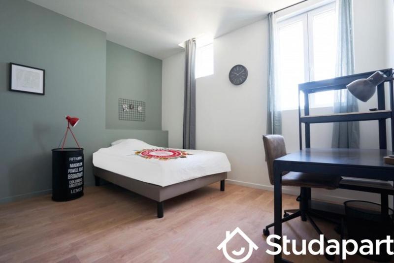 Chambre - 15 m² - 1 pièce