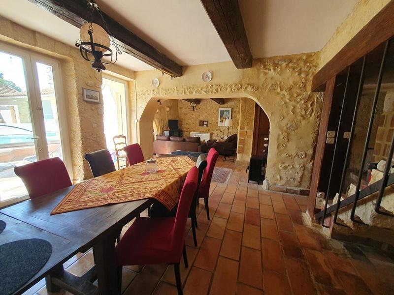 Maison - 250 m² - 10 pièces