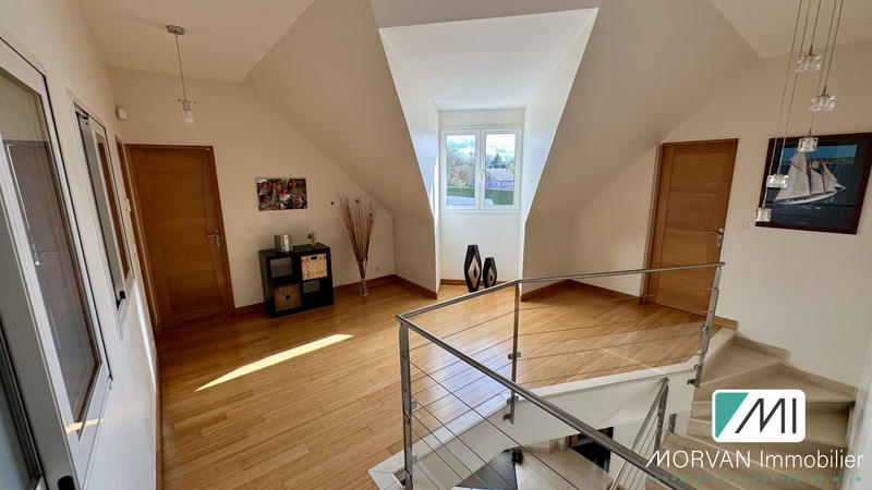 Maison - 262 m² - 7 pièces