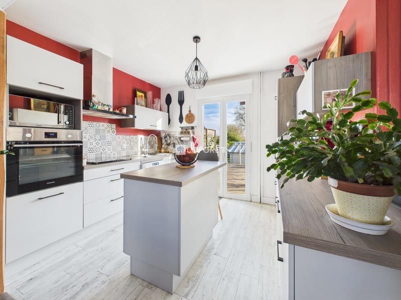 Maison - 83 m² - 4 pièces