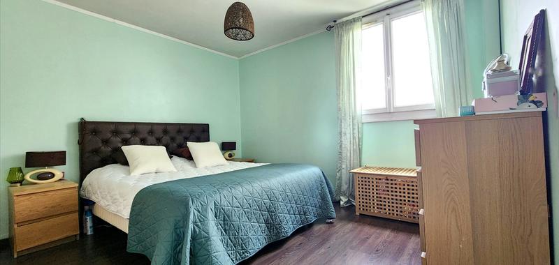 Appartement - 90 m² - 4 pièces