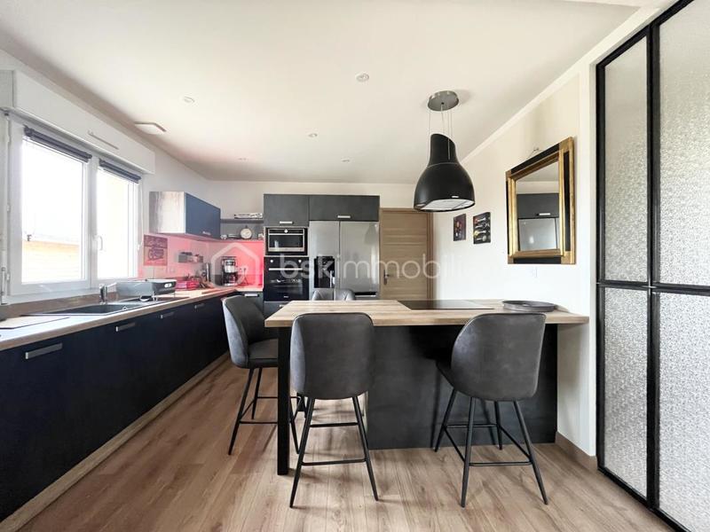 Maison - 104 m² - 4 pièces