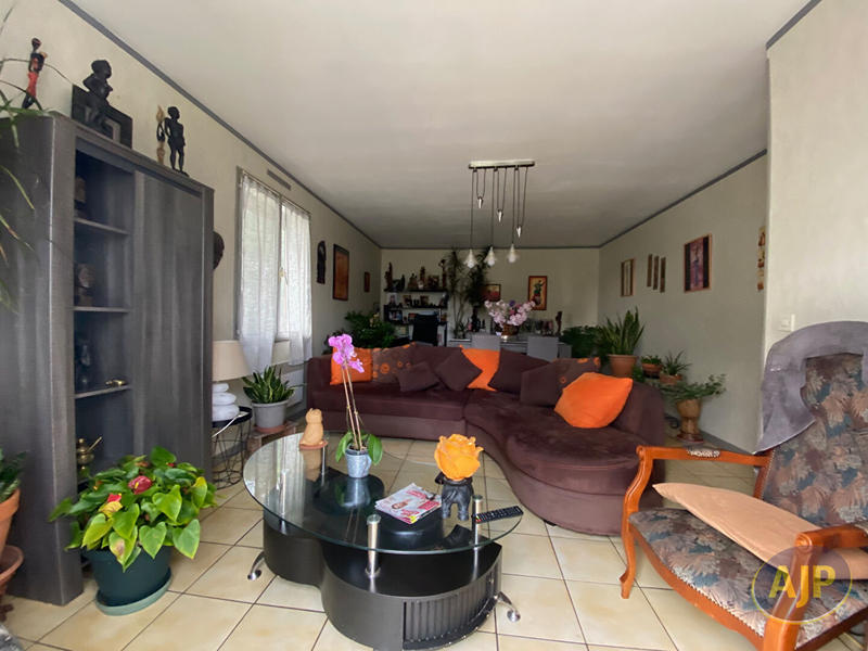 Maison - 101 m² - 5 pièces