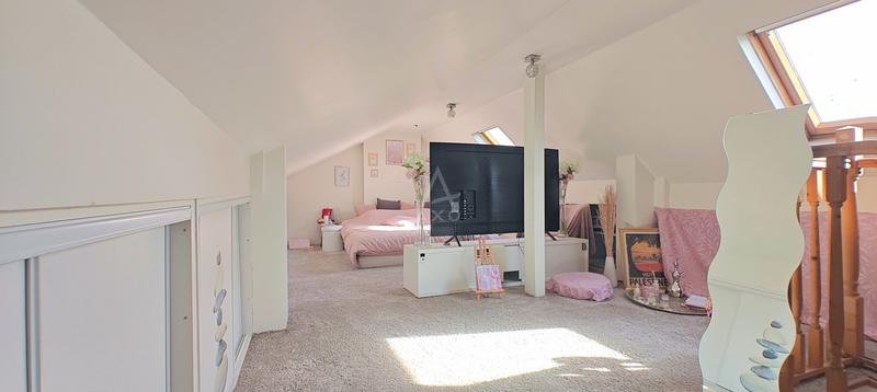 Maison - 192 m² - 5 pièces