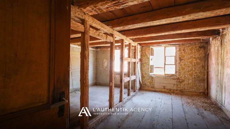 Maison ancienne - 232 m² - 8 pièces