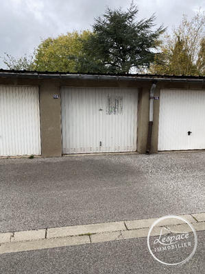 Parking / Garage - 18 m²