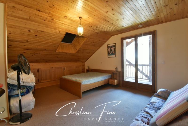 Maison - 199 m² - 14 pièces