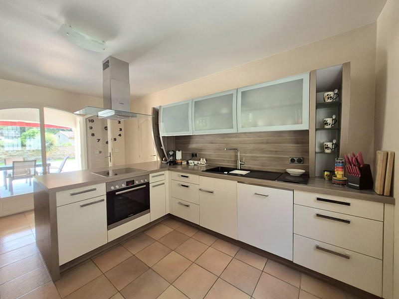 Maison - 170 m² - 5 pièces