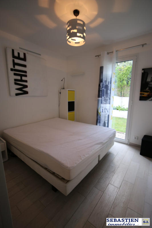 Maison contemporaine - 243 m² - 7 pièces