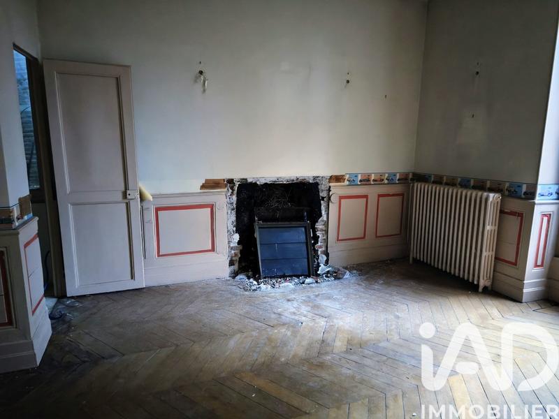 Maison - 335 m² - 10 pièces