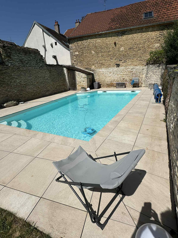 Maison - 300 m² - 9 pièces