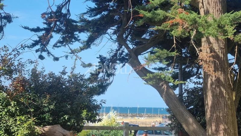 Maison - 215 m² - 11 pièces