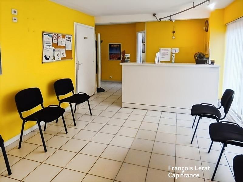 Local d'activité / Entrepôt - 83 m² - 6 pièces