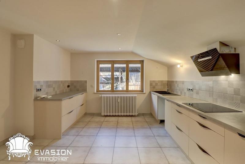 Appartement - 111 m² - 4 pièces