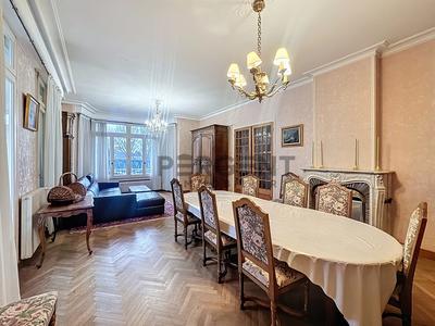 Maison - 253 m² - 10 pièces