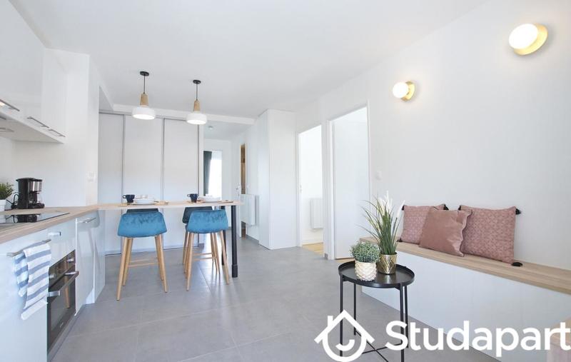 Chambre - 10 m² - 1 pièce