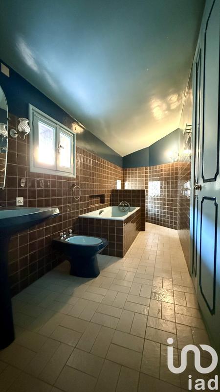 Maison de village - 180 m² - 8 pièces