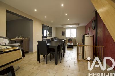 Maison - 143 m² - 8 pièces