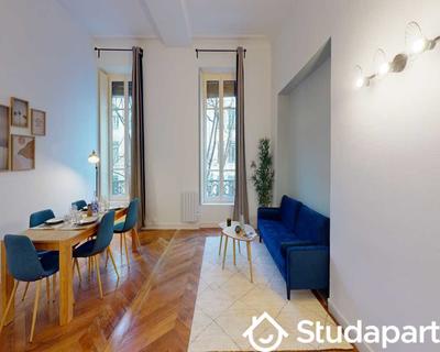 Chambre - 130 m² - 1 pièce