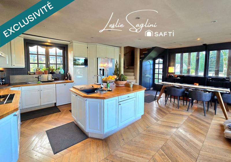 Maison - 295 m² - 8 pièces