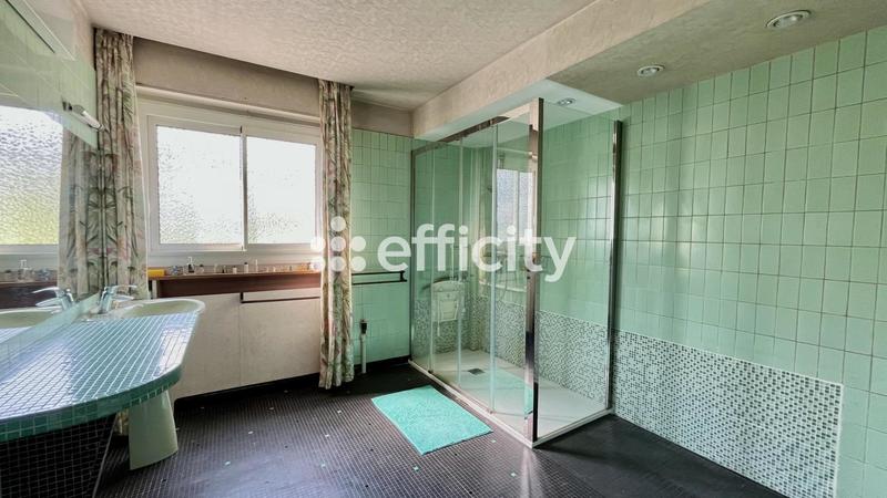 Maison - 143 m² - 5 pièces