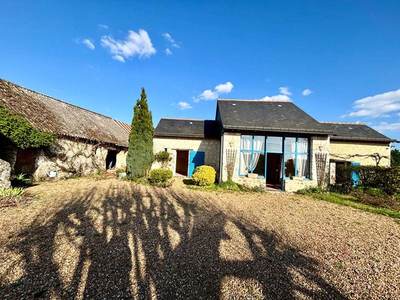 Maison - 235 m² - 10 pièces