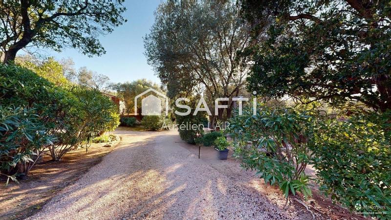 Maison - 180 m² - 7 pièces