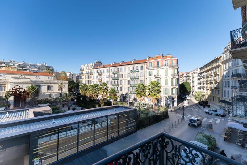 Appartement - 85 m² - 3 pièces