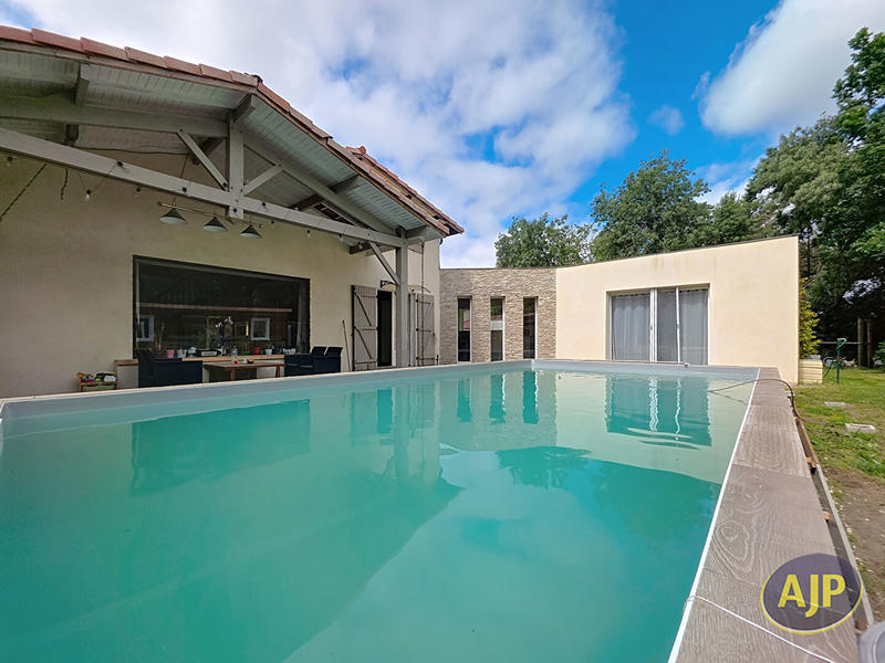 Maison - 174 m² - 7 pièces