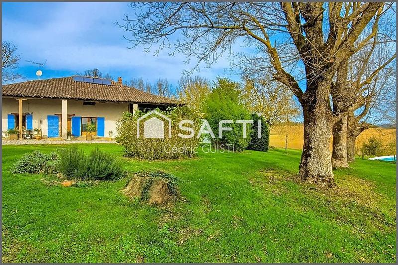 Maison - 240 m² - 5 pièces