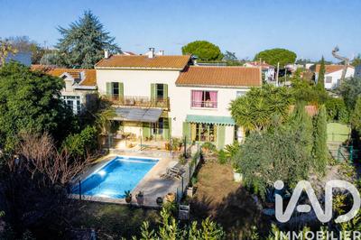 Maison - 182 m² - 5 pièces