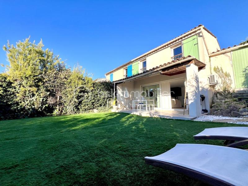 Villa - 80 m² - 4 pièces